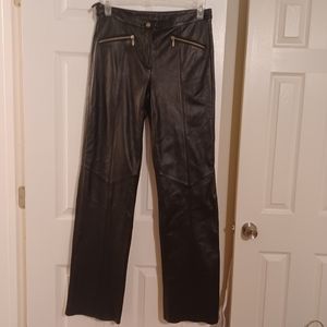 *see description!* Wilsons genuine leather pants size 8